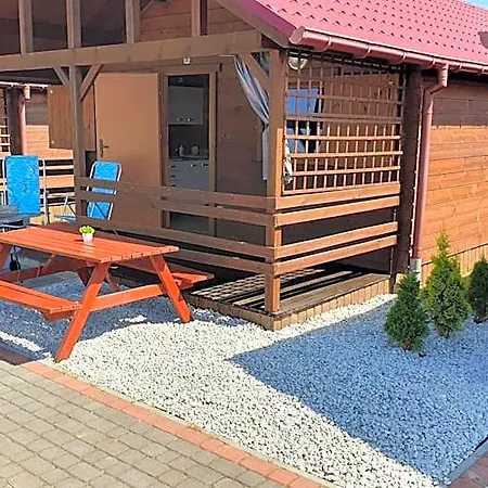 Wantaris 2 - Parterowe Letniskowe, Parking Zamykany Mielno-mielenko Меленко